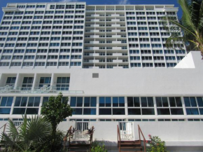 Villa Katy, Beachfront property
